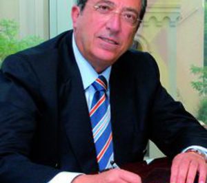 Rafael Español deja la presidencia de La Seda