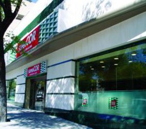 Supercor recurre al textil como reclamo de clientes