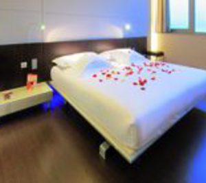 Alexandre reinaugura el Fira Congress