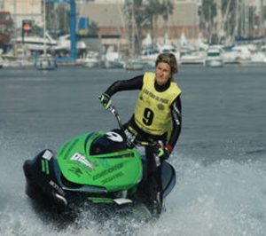 Biotherm apadrina a Mari Carmen Ortiz, campeona mundial de motos de agua