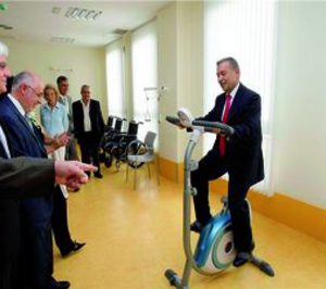 Sergesa abre la residencia de Agüimes y su primera central de teleasistencia en Murcia