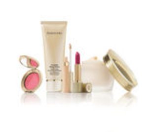 Elizabeth Arden lanza la línea Ceramide Plump Perfect