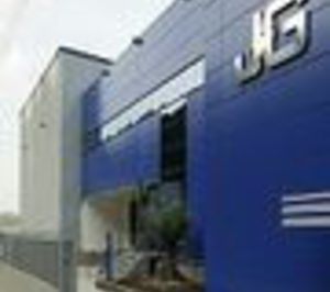 Un incendio destruye las instalaciones de Pescados J. Gutiérrez