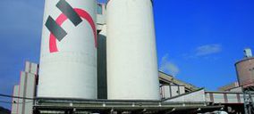 Holcim para la producción en Carboneras y abre terminal en Cádiz
