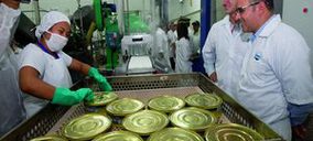 Calvo refuerza su posición en El Salvador