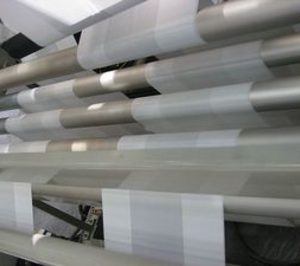 Incoplas absorbe a Plasteno