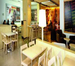 Bocadillerías: Eat Out se merienda el segmento