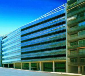 Almirall firma acuerdo de licencia con la norteamericana Ironwood