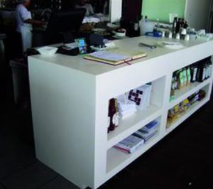 Porcelanosa prepara su expansión en encimeras de cocina de alta resistencia