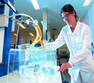 Novartis adquiere un 52% más de la norteamericana Alcon