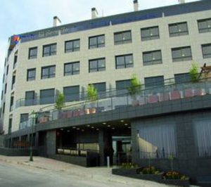 SAR abre su residencia de Granada y un hospital de día en Barcelona