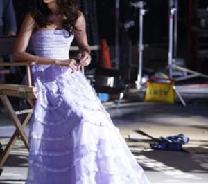 La actriz Zoe Saldana será la imagen de la nueva fragancia de Avon