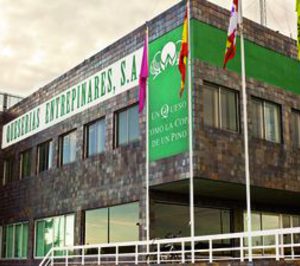 Entrepinares pisa el acelerador