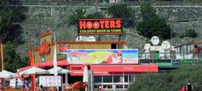 Hooters planea cuatro aperturas para 2010