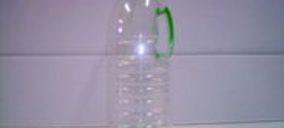Envases Soplados presenta un PET con asa lateral
