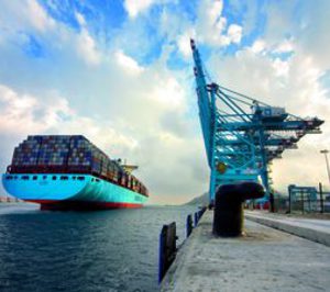 Maersk suma líneas en España, mientras Safmarine resta rutas