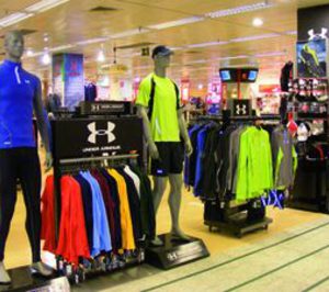 Under Armour alcanza la docena de espacios propios en El Corte Inglés
