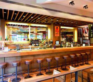 AN Grup reabre y amplía la oferta gastronómica del Tapa Tapa de Paseo de Gràcia