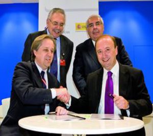 Renfe firma con Arcelor para gestionar su cadena de suministro en Asturias