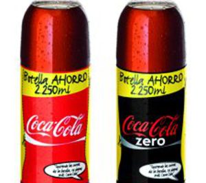 Coca-Cola da más volumen a su botella familiar