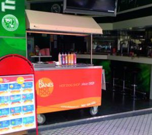 El Danés Hot Dog abre una franquicia en Paterna y un córner en Las Palmas