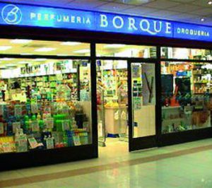 La cadena Borque clausura dos perfumerías más