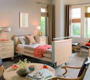 Hill-Rom presenta su nueva gama de camas HR200