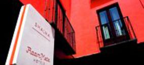 La familia Del Castillo amplía su presencia en Room Mate