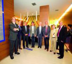 Adeslas inaugura un centro de consultas para dar servicio al Hospital San José