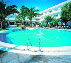 El Sagitario Playa reforma sus instalaciones para conseguir 4E