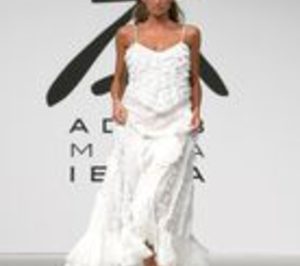 LOréal maquilla la moda Adlib con Maybelline