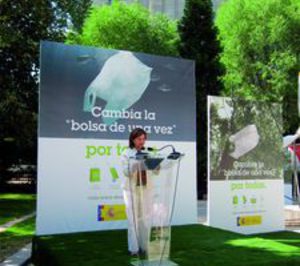 El Gobierno estudia suprimir las bolsas de plástico en 2018