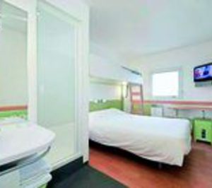 Anta inaugura los primeros Ibis y Etap de Asturias