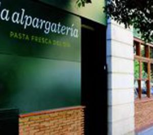 Kude Kube, primer franquiciado de La Alpargatería