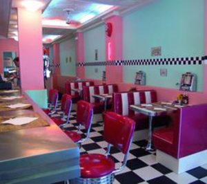 Peggy Sues reubica dos locales en la capital y abre en Getafe, Bilbao y Gandía