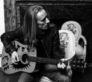 Idesa trae a España las fragancias de John Richmond