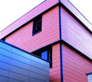 Favemanc presenta la fachada ventilada fotovoltaica