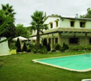 El hotel rural Buitreras amplía la oferta de enoturismo en Málaga