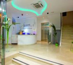 Juan M. Molas abre el hotel Fetiche y Petit Palais en Benidorm