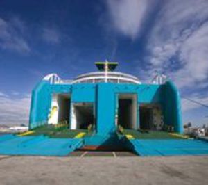 Balearia diversifica su negocio en el puerto de Valencia