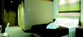 El hotel Enclave abre sus puertas en el complejo ovetense de Las Caldas