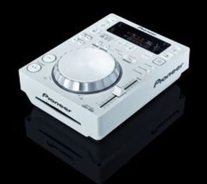 Pioneer lanza una edición especial del reproductor digital y mesa de mezclas 350