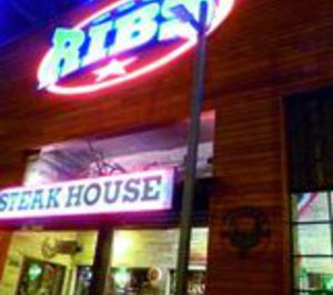 Ribs suma dos locales, uno de ellos en franquicia
