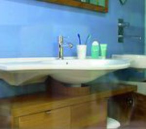 Comercial de Sanitaris Sans cierra sus puertas y se pone en venta