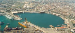 El puerto de Valencia recupera a Opel, pero quiere más