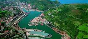 El Puerto de Pasajes otorga concesiones de varios almacenes