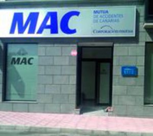 Mac inaugura dos nuevos centros asistenciales en Canarias