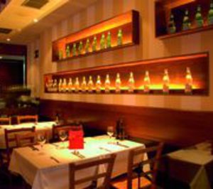 Grupo T abre la primera franquicia de Ginos en Murcia