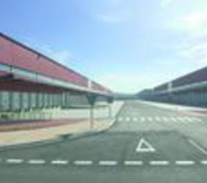 Arasur reorienta su negocio y retrasa su ampliación