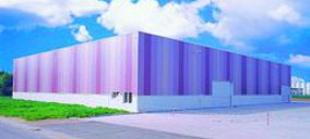 Los paneles metálicos ajustan su precio con la crisis